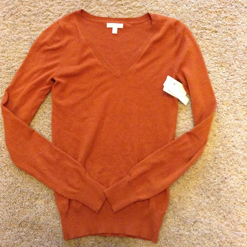 Abound v-neck sweater